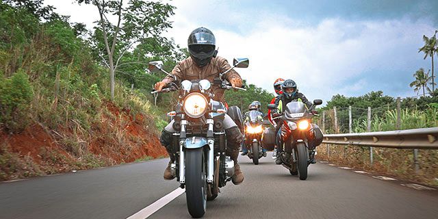 Motorbike ride experience mauritius guided biking adventure (10)